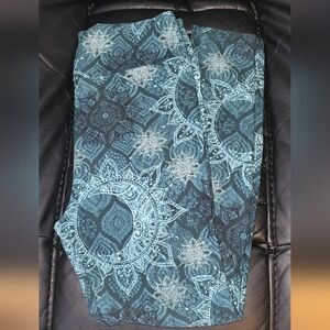 Lularoe Size OS Leggings Dark Green